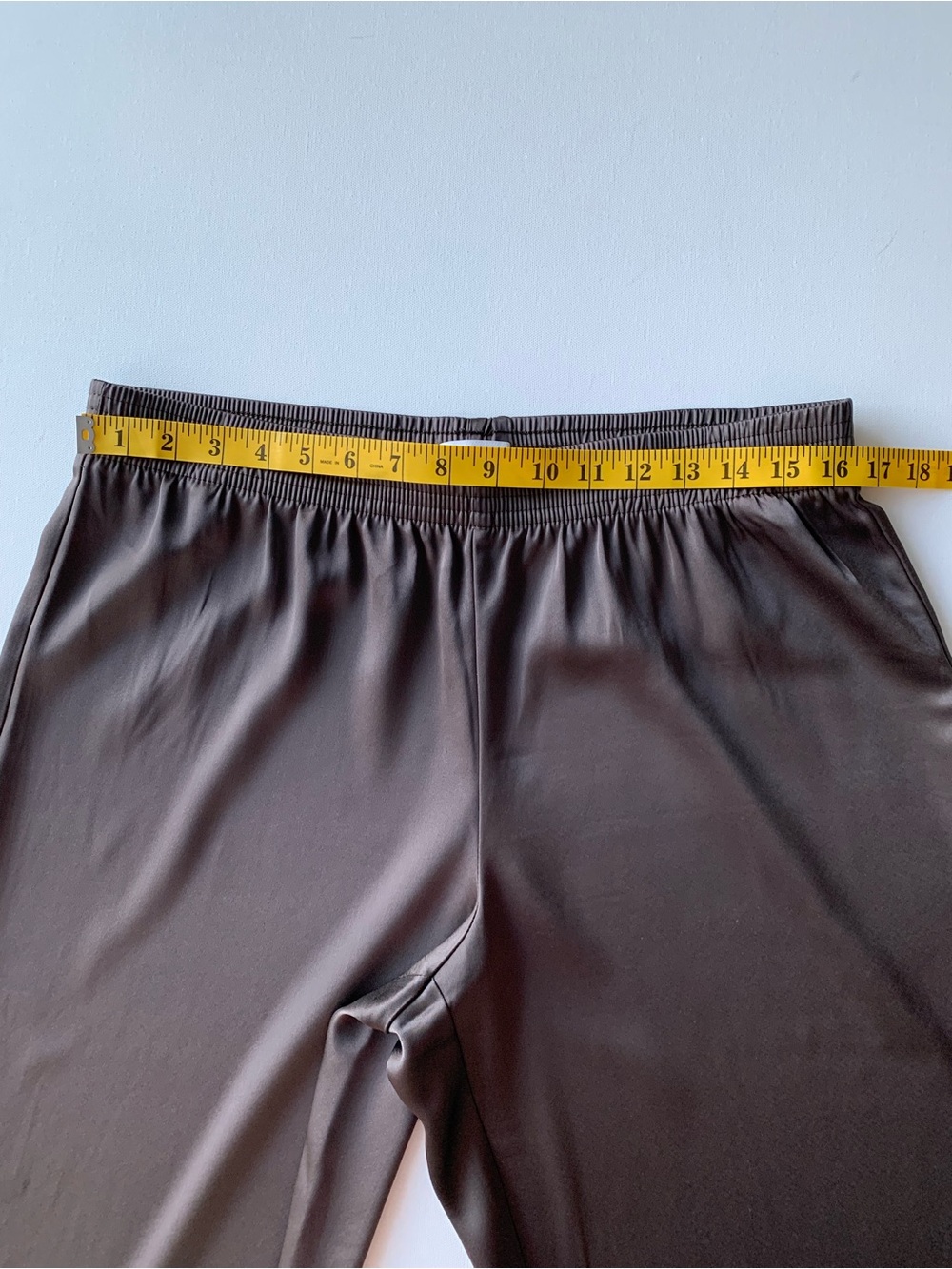 Babaton Satin Pant Elastic-Waist Wide Leg Pants in Chocolate women’s size L - Picture 8 of 13